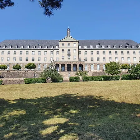 Kardinal Schulte Haus 3*