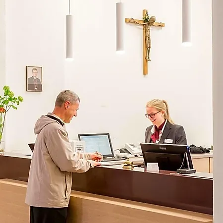 Kardinal Schulte Haus 3*