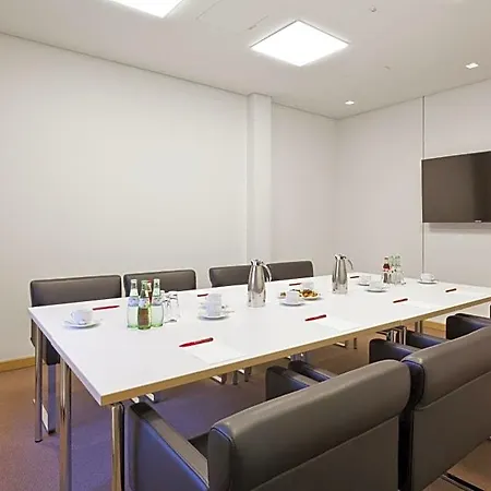 Kardinal Schulte Haus מלון ברגיש גלאדבך