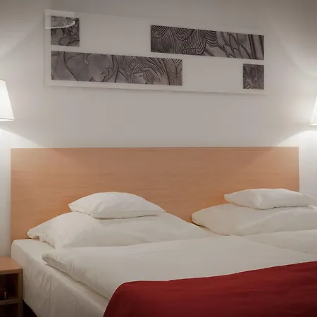 Hotel Kardinal Schulte Haus 3*