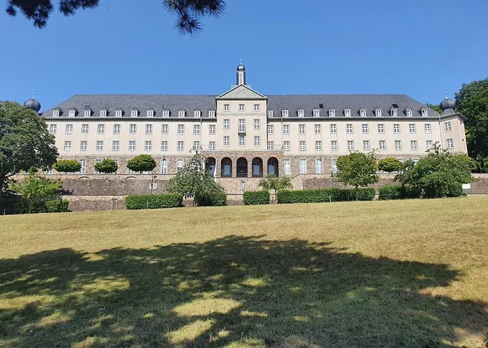 Kardinal Schulte Haus 3*