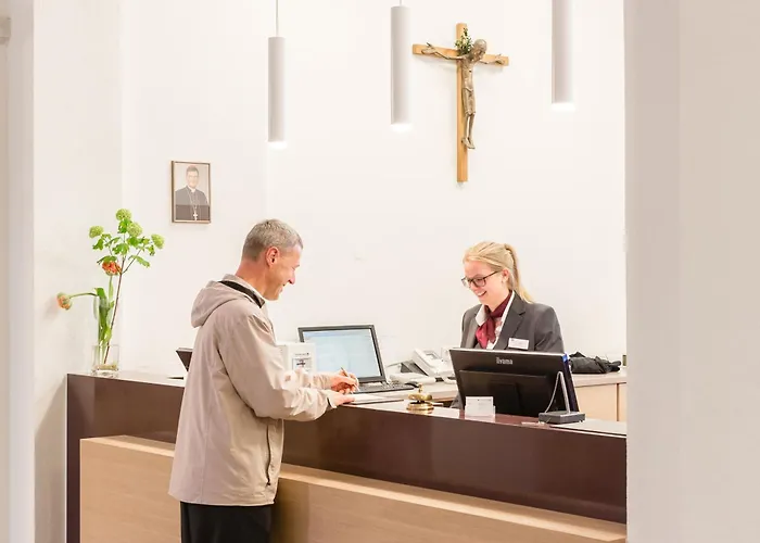 Hotel Kardinal Schulte Haus 3*